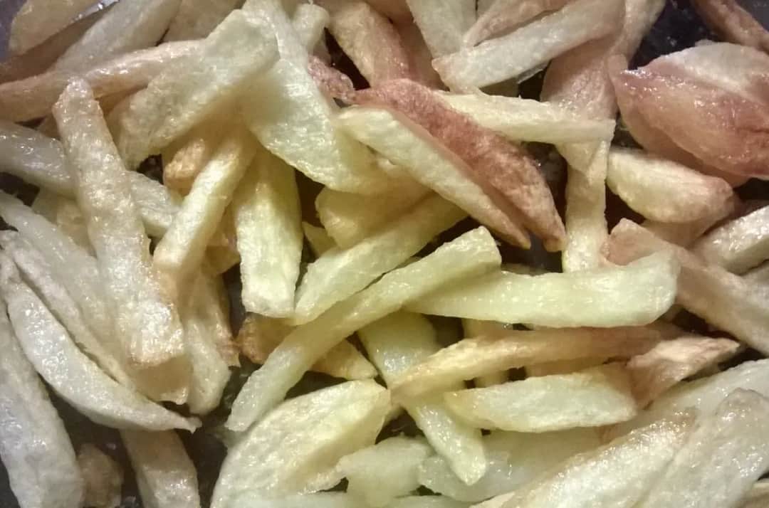 Frytki na smalcu: przepis na chrupkość i smak, jakich nie znasz!