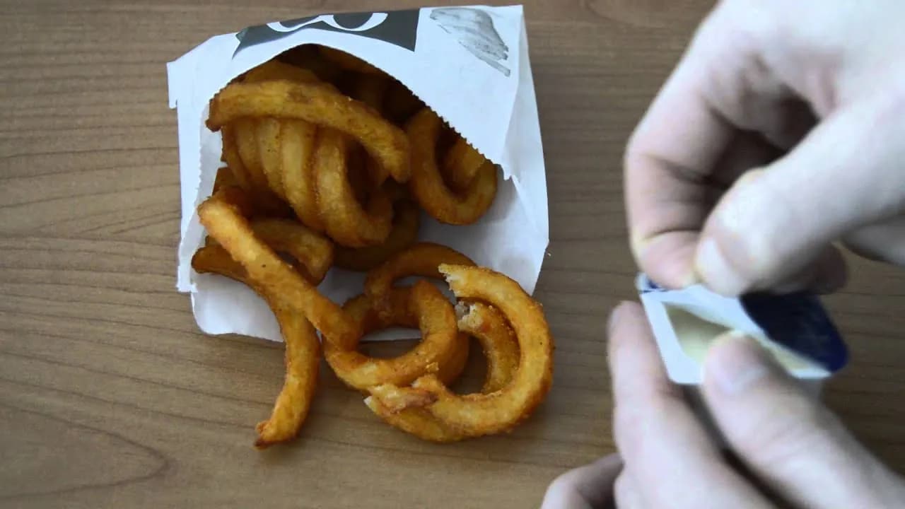 Gdzie kupić zakręcone frytki? Sprawdź najlepsze miejsca i ceny