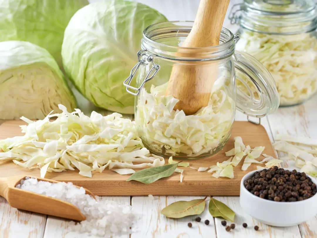 Kebab: Kapusta kiszona czy marynowana? Sekrety smaku i zdrowia